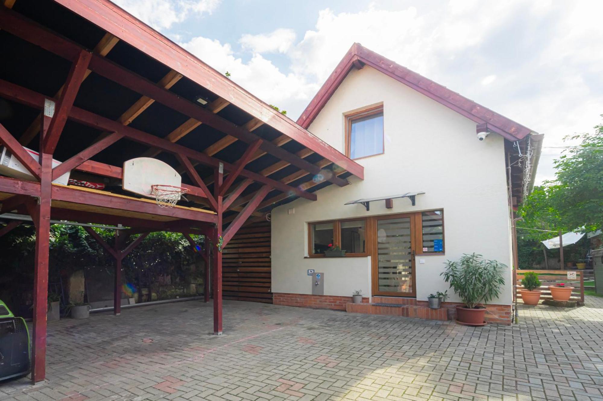 B48 Duplex - A Kerti Haz