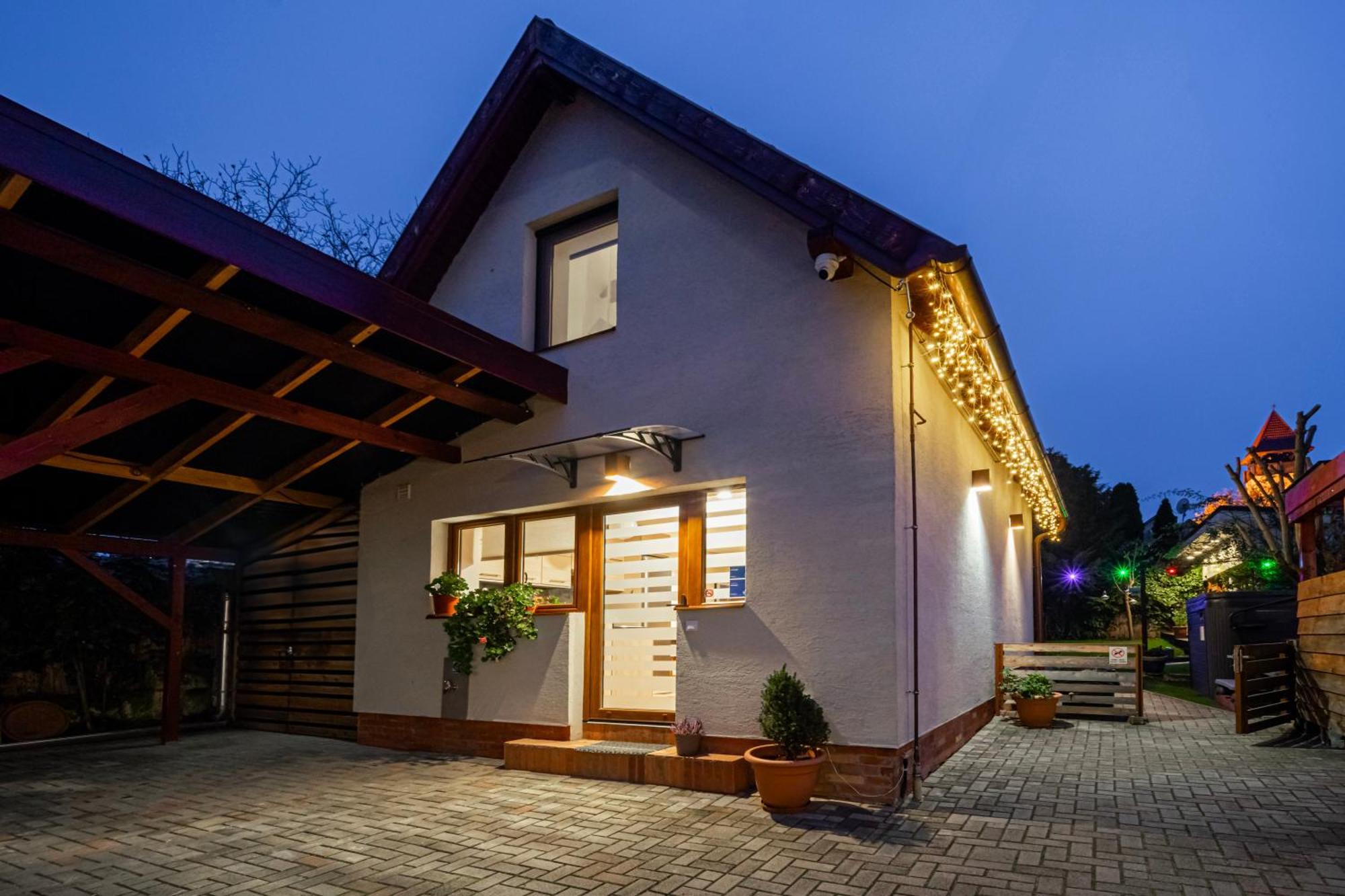 B48 Duplex - A Kerti Haz Дом отдыха
